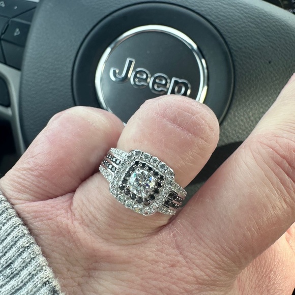 9k White Gold Moissanite Engagement Ring